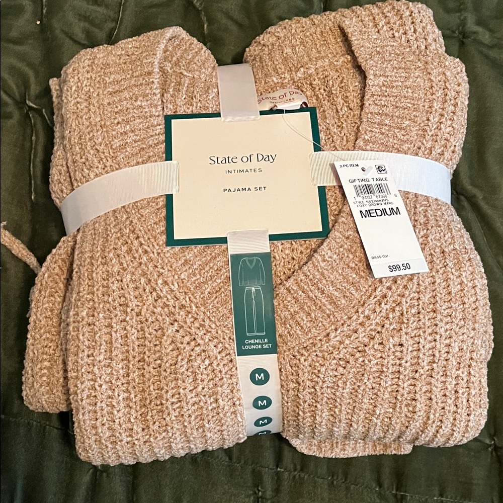 State of the day pajama set chenille lounge set MEDIUM NWT